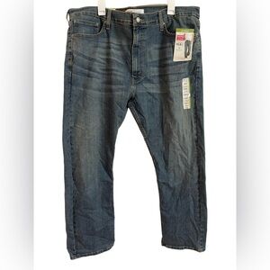 NWT Men’s Levi’s Straight leg jeans | Size 42x30